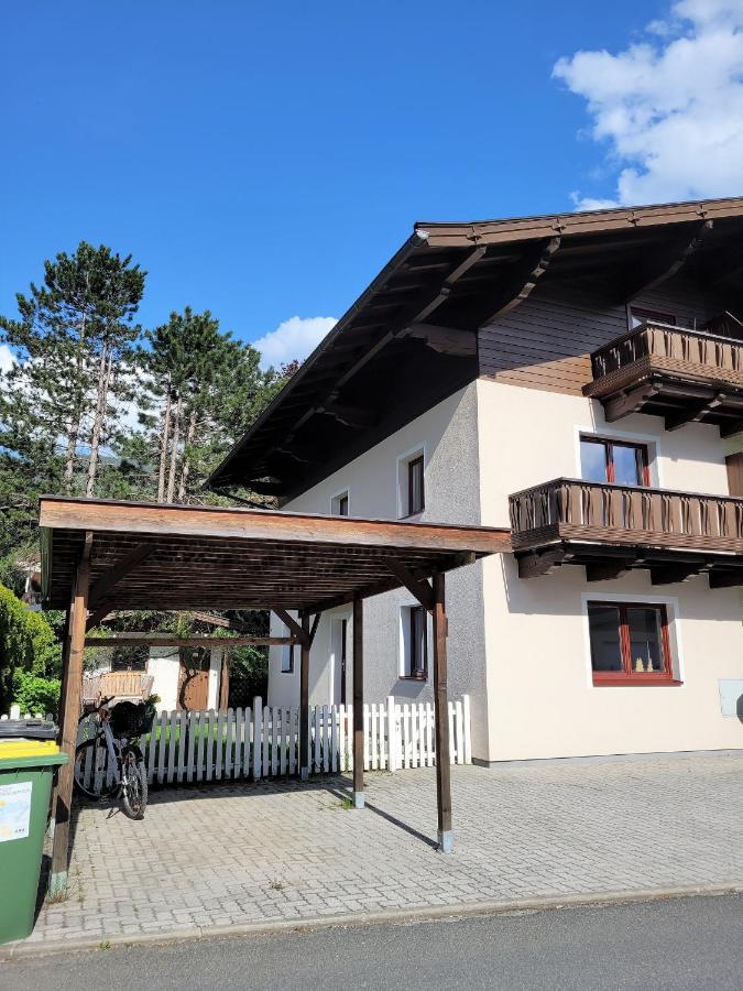 The Steinbock Lodge With Garden And Bbq Zell am See Exteriör bild